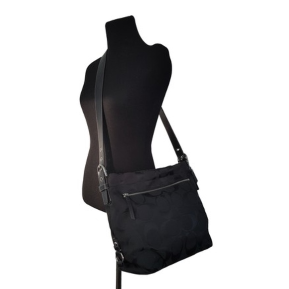 Coach Duffle Convertible Black Signature Jacquard - Picture 4 of 4